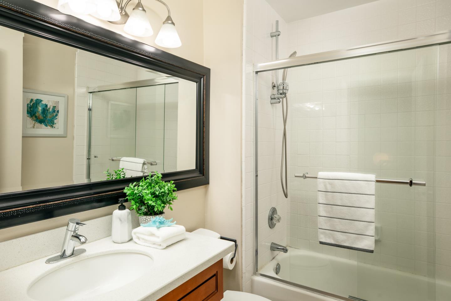 San Jose, California, 95126, United States, 3 Bedrooms Bedrooms, ,3 BathroomsBathrooms,Residential,For Sale,1960558