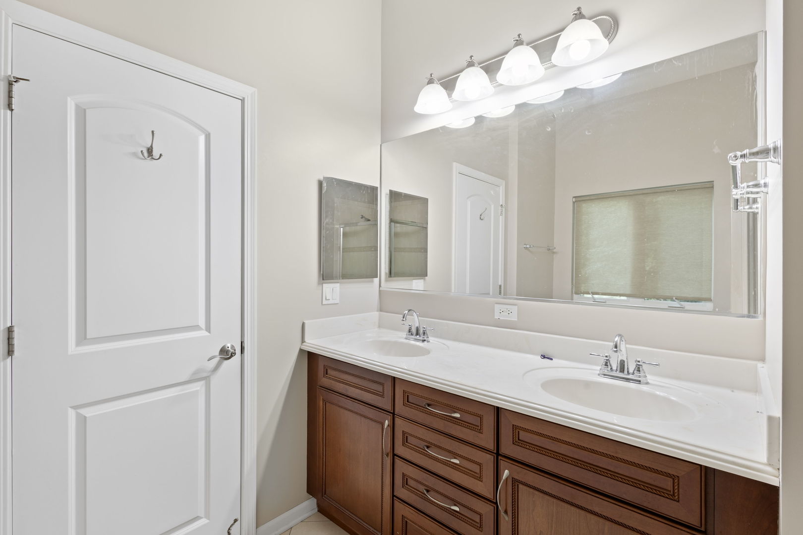 Sugar Grove, Illinois, 60554, United States, 5 Bedrooms Bedrooms, ,4 BathroomsBathrooms,Residential,For Sale,1955061