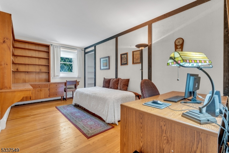 Raritan Twp., New Jersey, 08822, United States, 3 Bedrooms Bedrooms, ,2 BathroomsBathrooms,Residential,For Sale,1951157