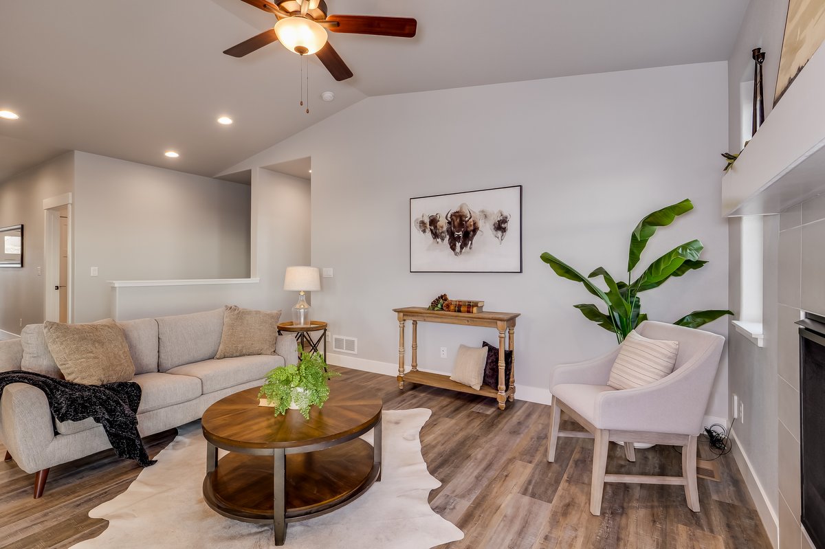 Cheyenne, Wyoming, 82009, United States, 5 Bedrooms Bedrooms, ,3 BathroomsBathrooms,Residential,For Sale,2012088