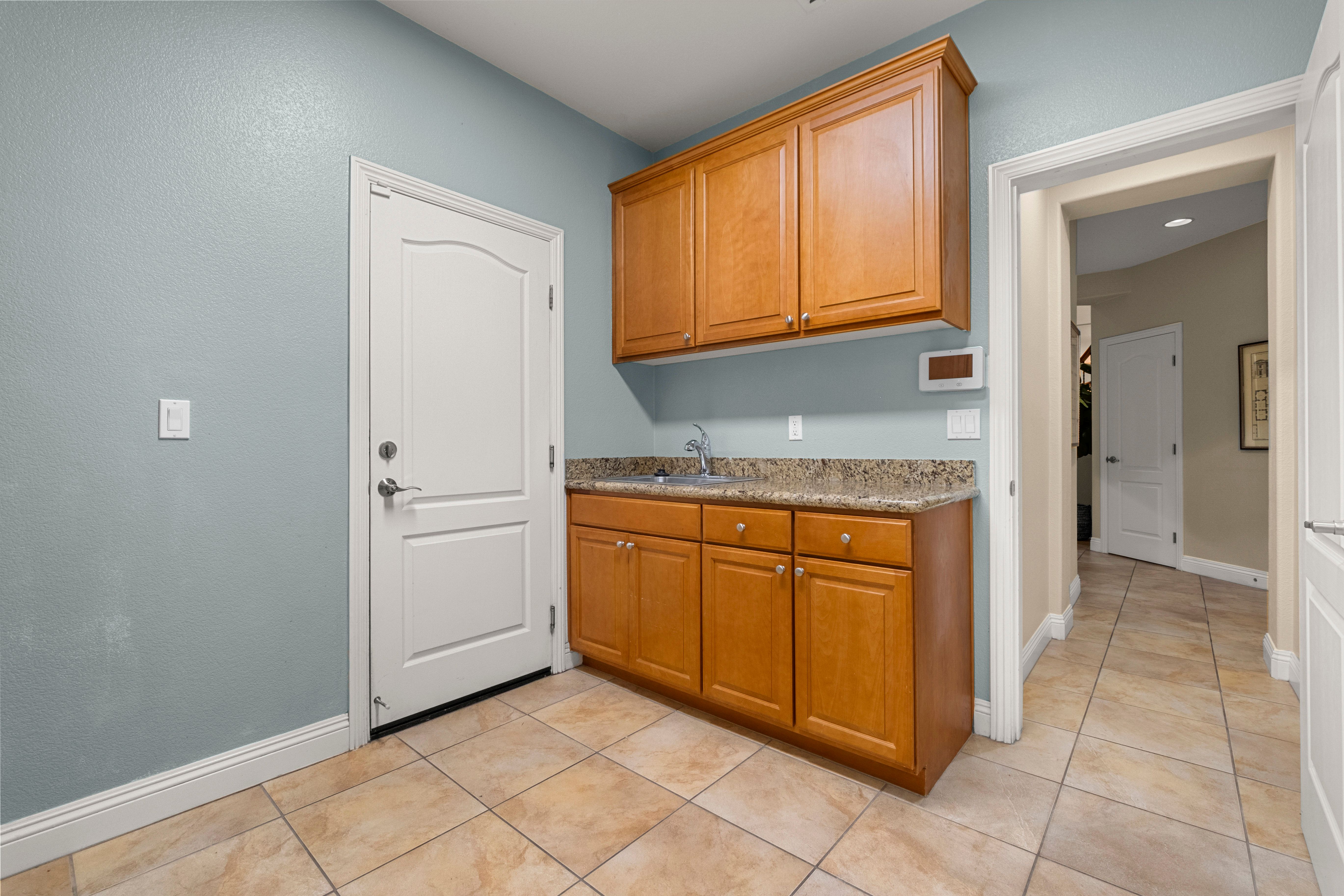  2564 Summerland Way, Roseville, CA 95747 - 物件實景