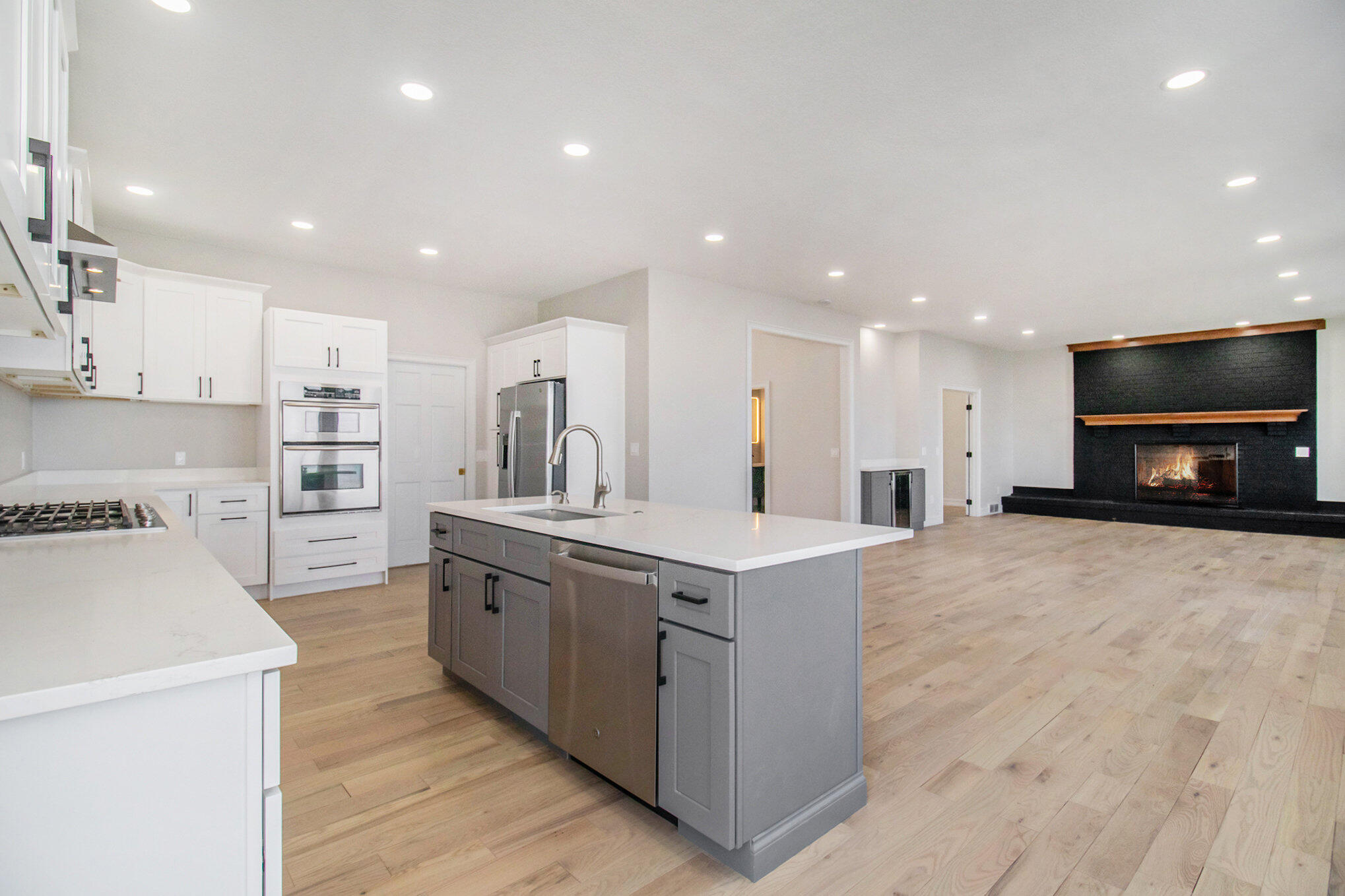 Newport, Michigan, 48166, United States, 4 Bedrooms Bedrooms, ,4 BathroomsBathrooms,Residential,For Sale,1765841