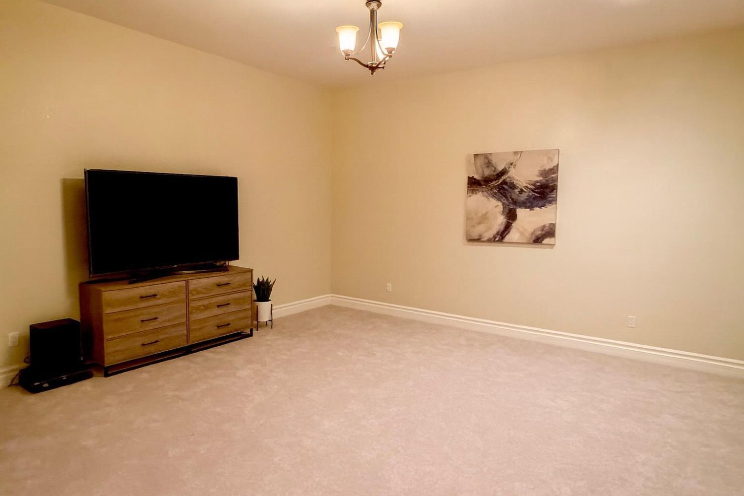 Madera, California, 93638, United States, 4 Bedrooms Bedrooms, ,4 BathroomsBathrooms,Residential,For Sale,2015334