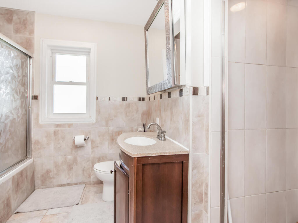 Yonkers, New York, 10704, United States, 4 Bedrooms Bedrooms, ,4 BathroomsBathrooms,Residential,For Sale,1977850