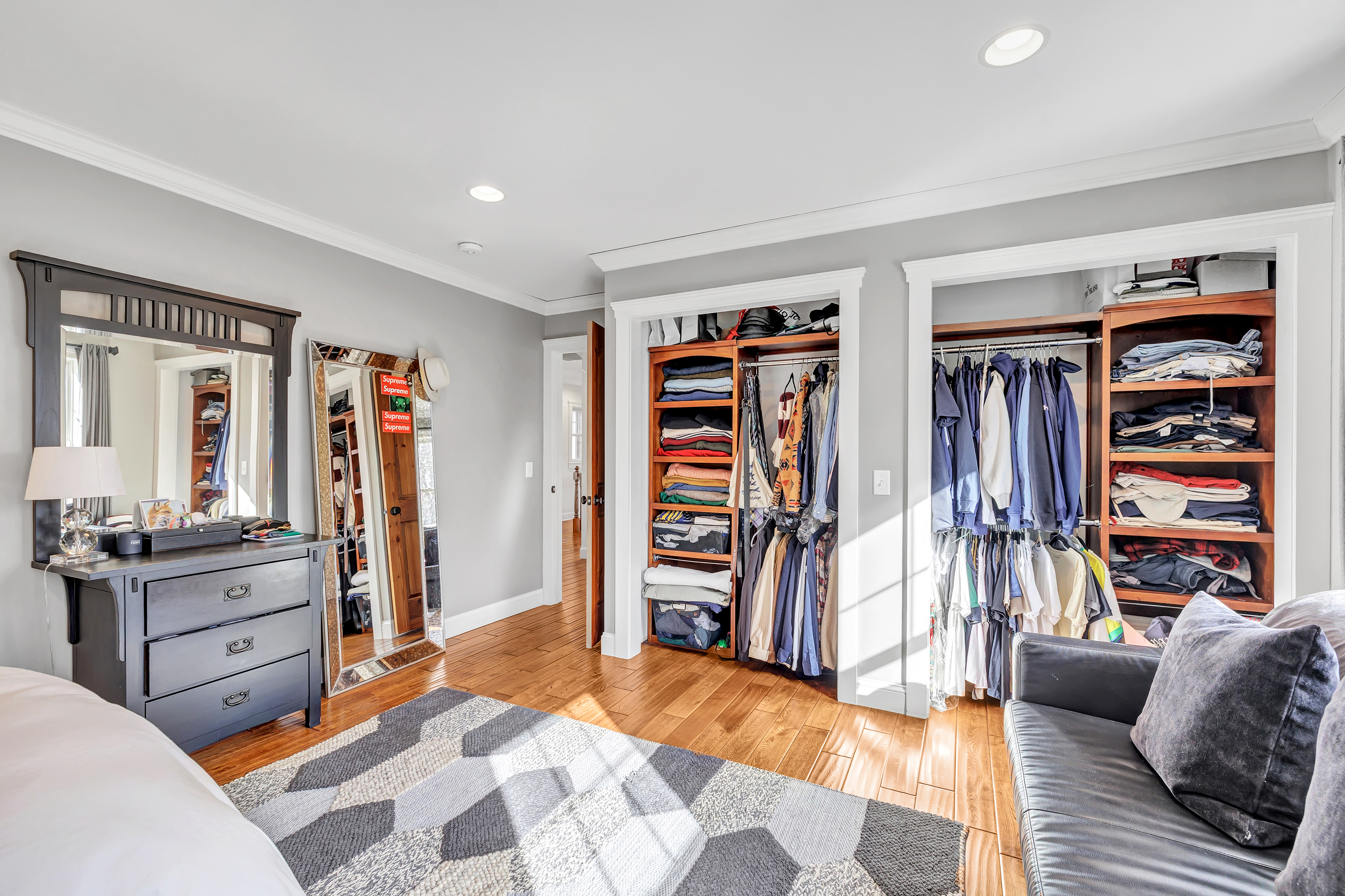 Danbury, Connecticut, 06811, United States, 10 Bedrooms Bedrooms, ,5 BathroomsBathrooms,Residential,For Sale,1992409