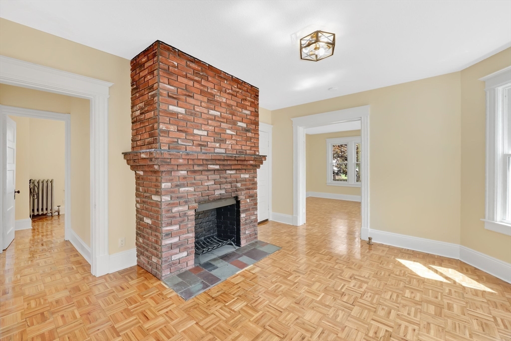 Springfield, Massachusetts, 01108, United States, 7 Bedrooms Bedrooms, ,2 BathroomsBathrooms,Residential,For Sale,2040283