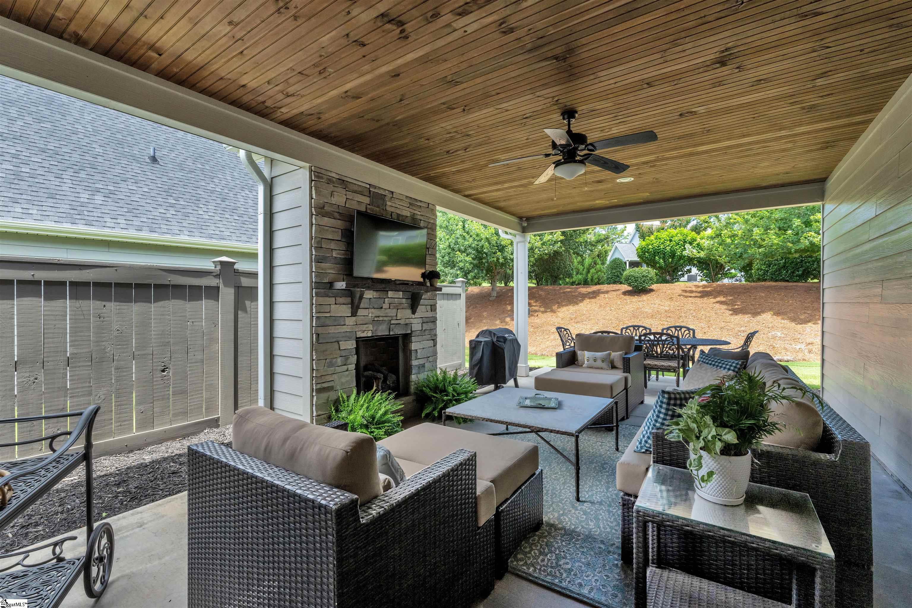 Greenville, South Carolina, 29607, United States, 3 Bedrooms Bedrooms, ,3 BathroomsBathrooms,Residential,For Sale,1865354