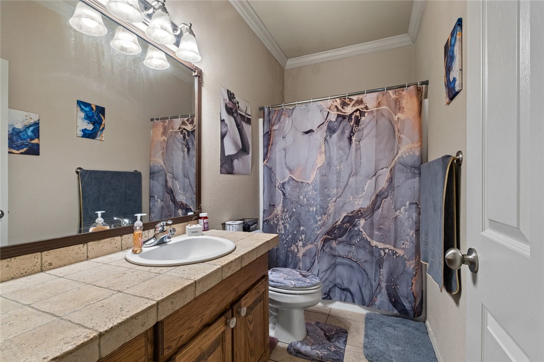 Bella Vista, Arkansas, 72714, United States, 4 Bedrooms Bedrooms, ,3 BathroomsBathrooms,Residential,For Sale,1949126