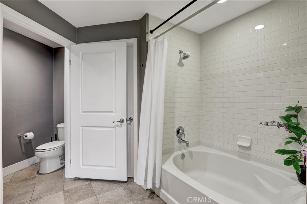 Long Beach, California, 90802, United States, 3 Bedrooms Bedrooms, ,2 BathroomsBathrooms,Residential,For Sale,1921298
