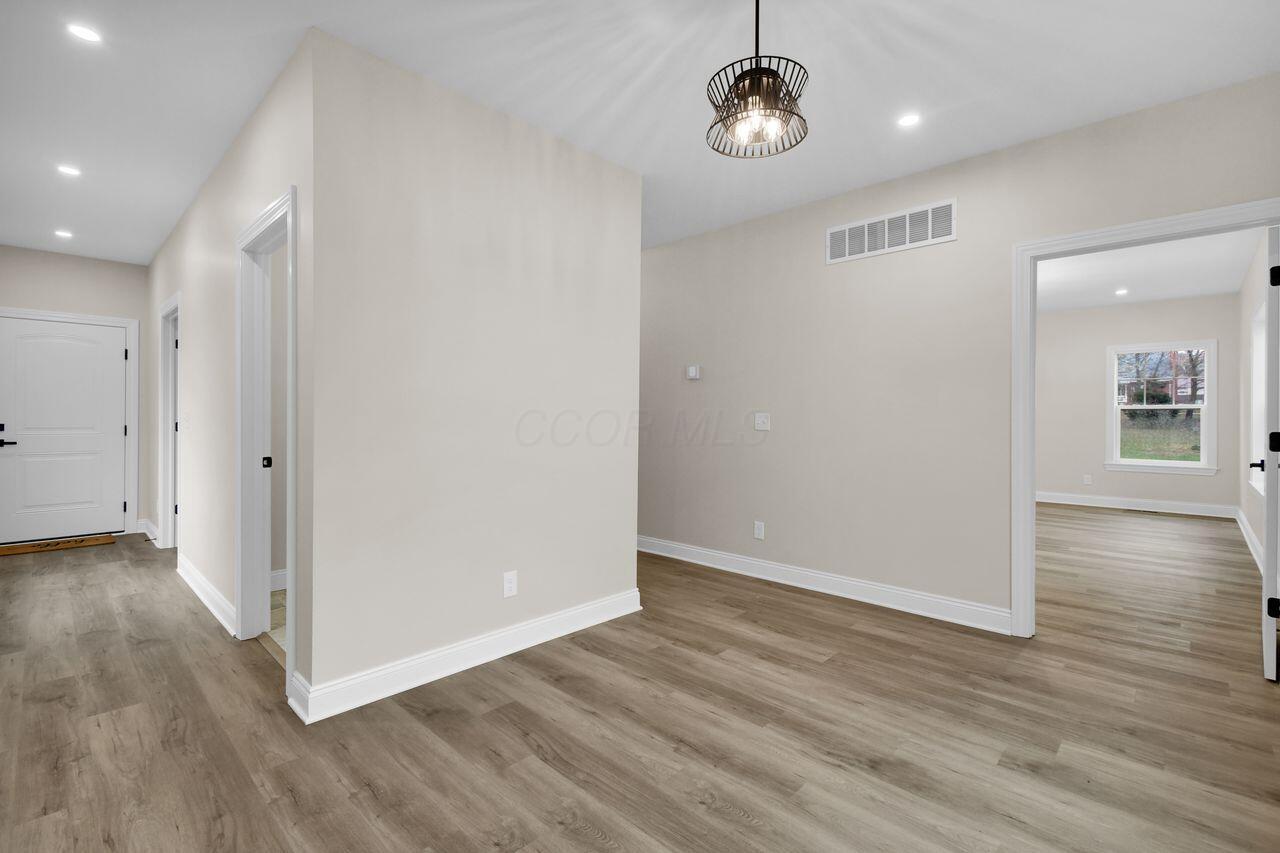 Thornville, Ohio, 43076, United States, 4 Bedrooms Bedrooms, ,4 BathroomsBathrooms,Residential,For Sale,1998970