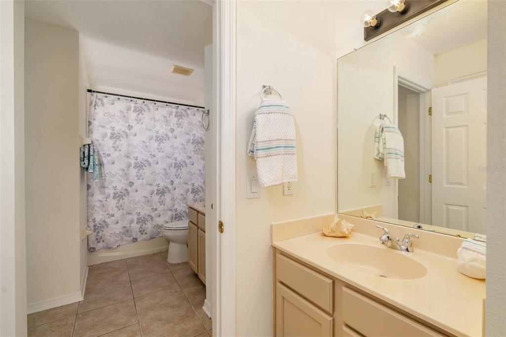 University Park, Florida, 34201, United States, 4 Bedrooms Bedrooms, ,4 BathroomsBathrooms,Residential,For Sale,1876189