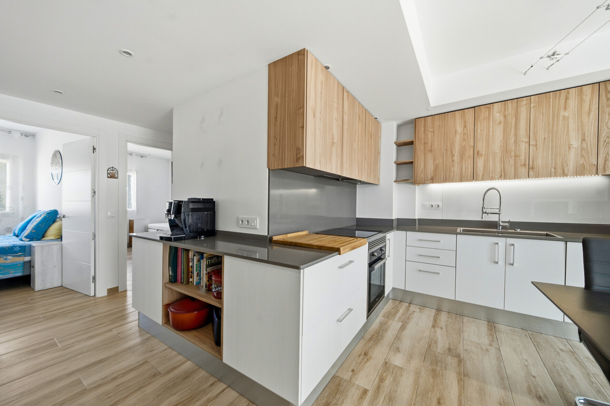 Contemporary duplex penthouse with a terrace and partial ocean view in Roses - 物件實景