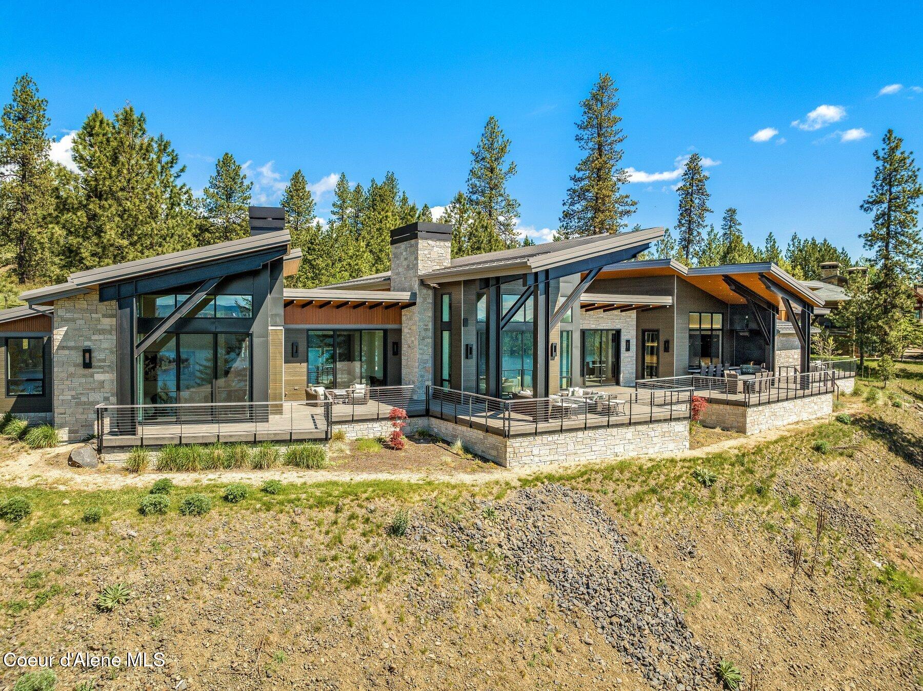 Coeur D'alene, Idaho, 83814, United States, 3 Bedrooms Bedrooms, ,2 BathroomsBathrooms,Residential,For Sale,1926176