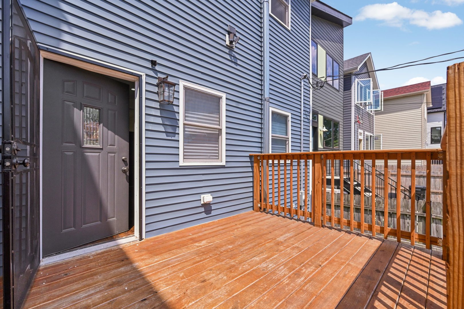 Chicago, Illinois, 60637, United States, 4 Bedrooms Bedrooms, ,4 BathroomsBathrooms,Residential,For Sale,1881153