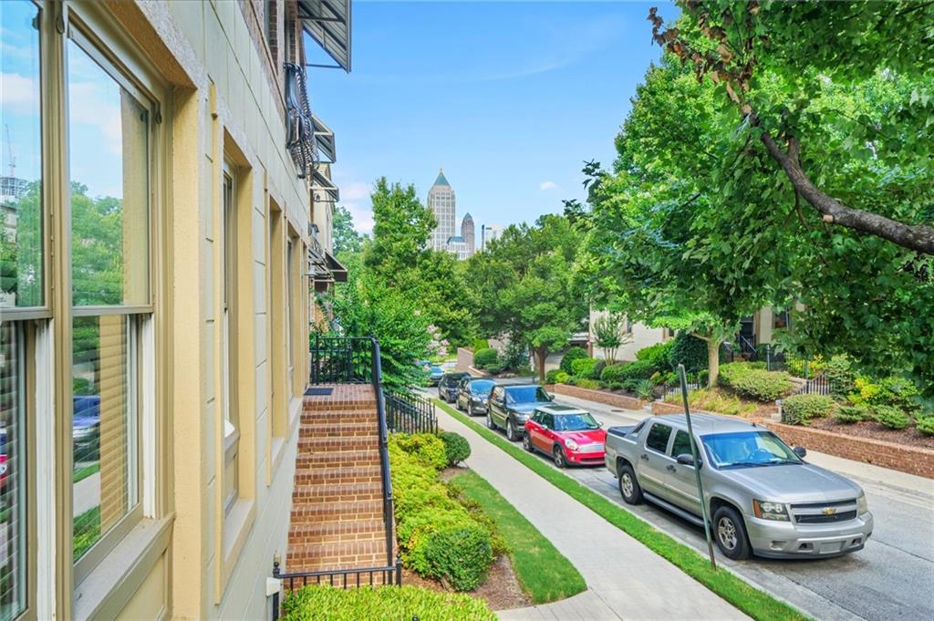 Atlanta, Georgia, 30363, United States, 3 Bedrooms Bedrooms, ,4 BathroomsBathrooms,Residential,For Sale,1896022