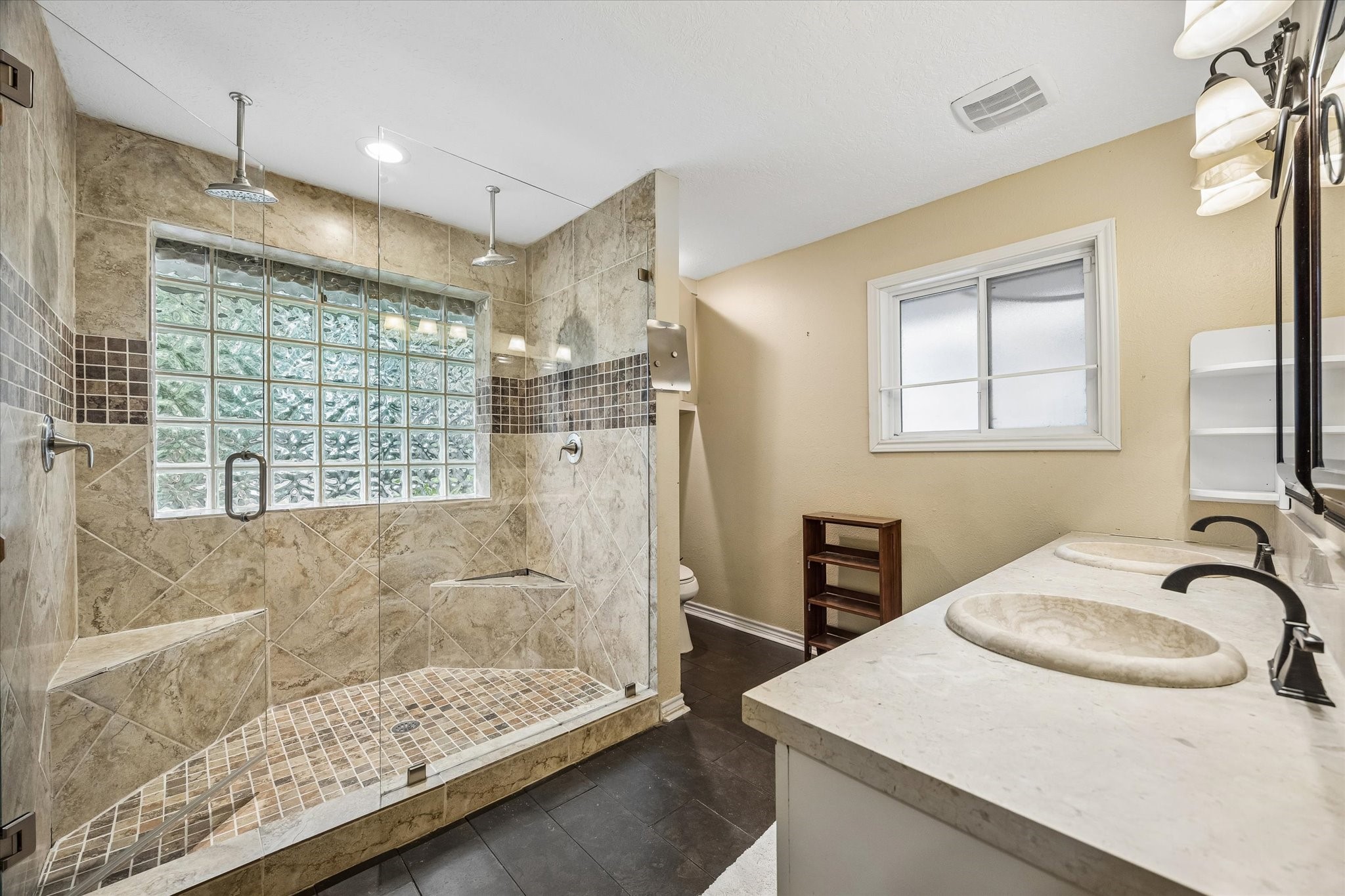  3714 N Braeswood Boulevard - 物件實景