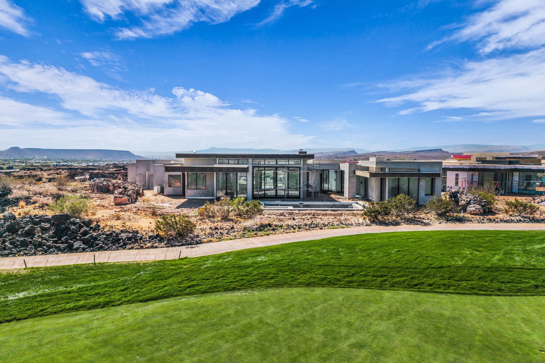  Black Desert Custom Home on Tom Weiskopf Championship Course Hole #7 - 物件實景