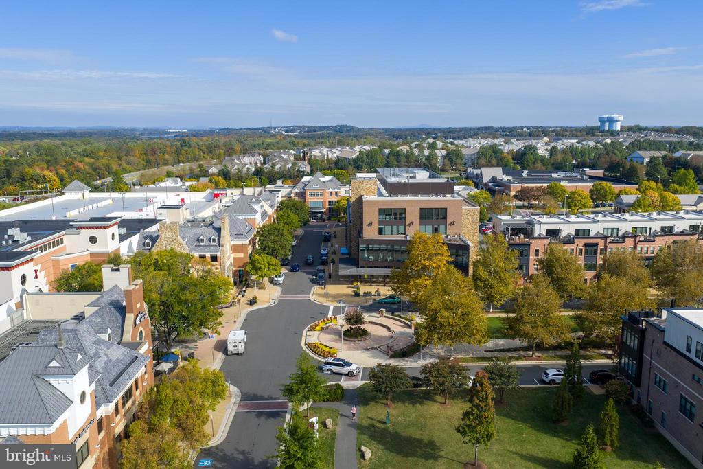 Brambleton, Virginia, 20148, United States, 3 Bedrooms Bedrooms, ,5 BathroomsBathrooms,Residential,For Sale,2005795