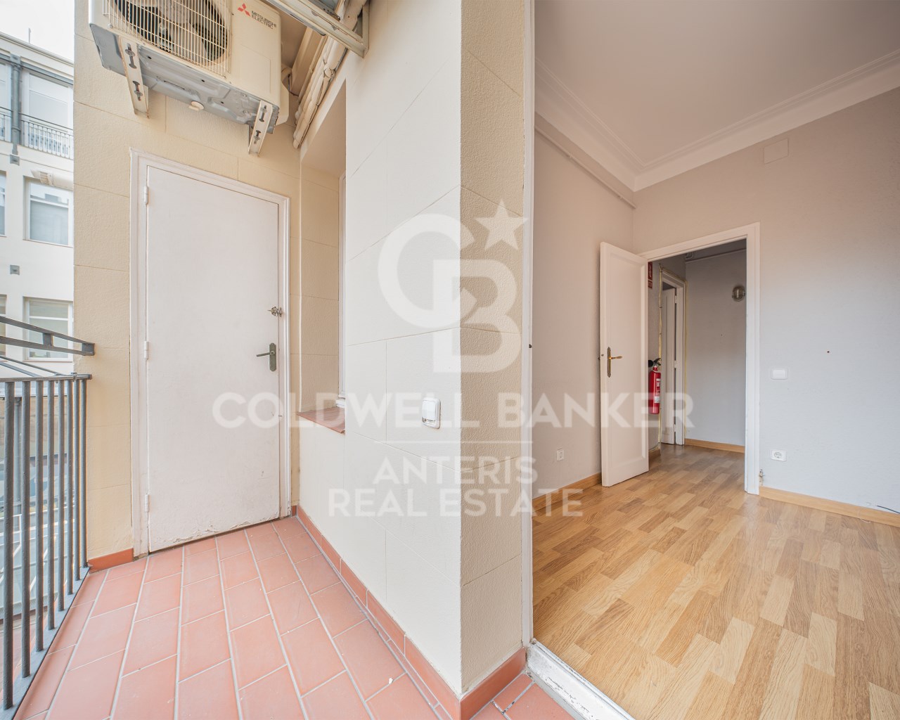 Barcelona, Catalonia, ES, 6 Bedrooms Bedrooms, ,3 BathroomsBathrooms,Residential,For Sale,1907605