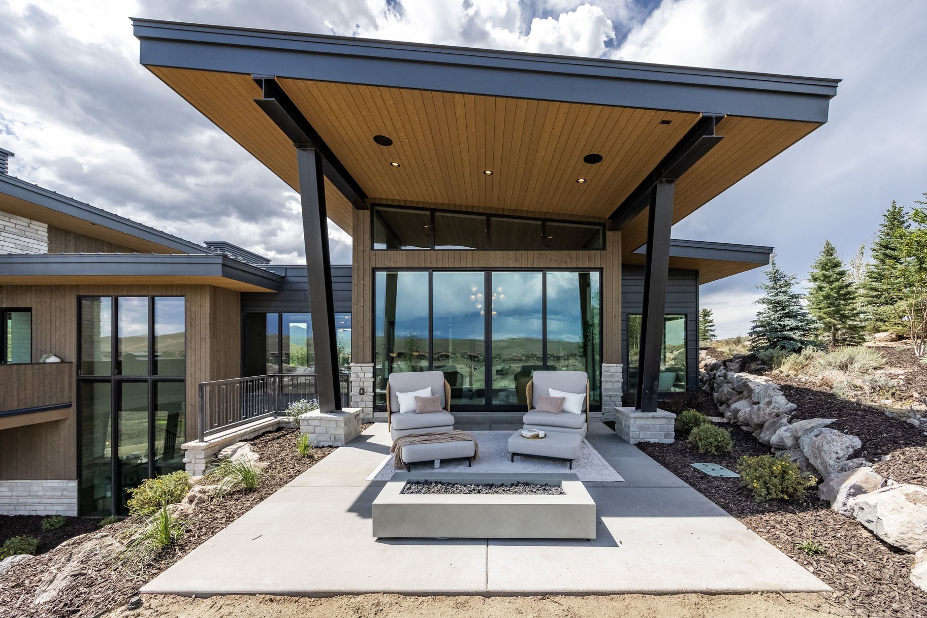  Stunning Promontory Residence Directly Across from The Beach Club - 物件實景