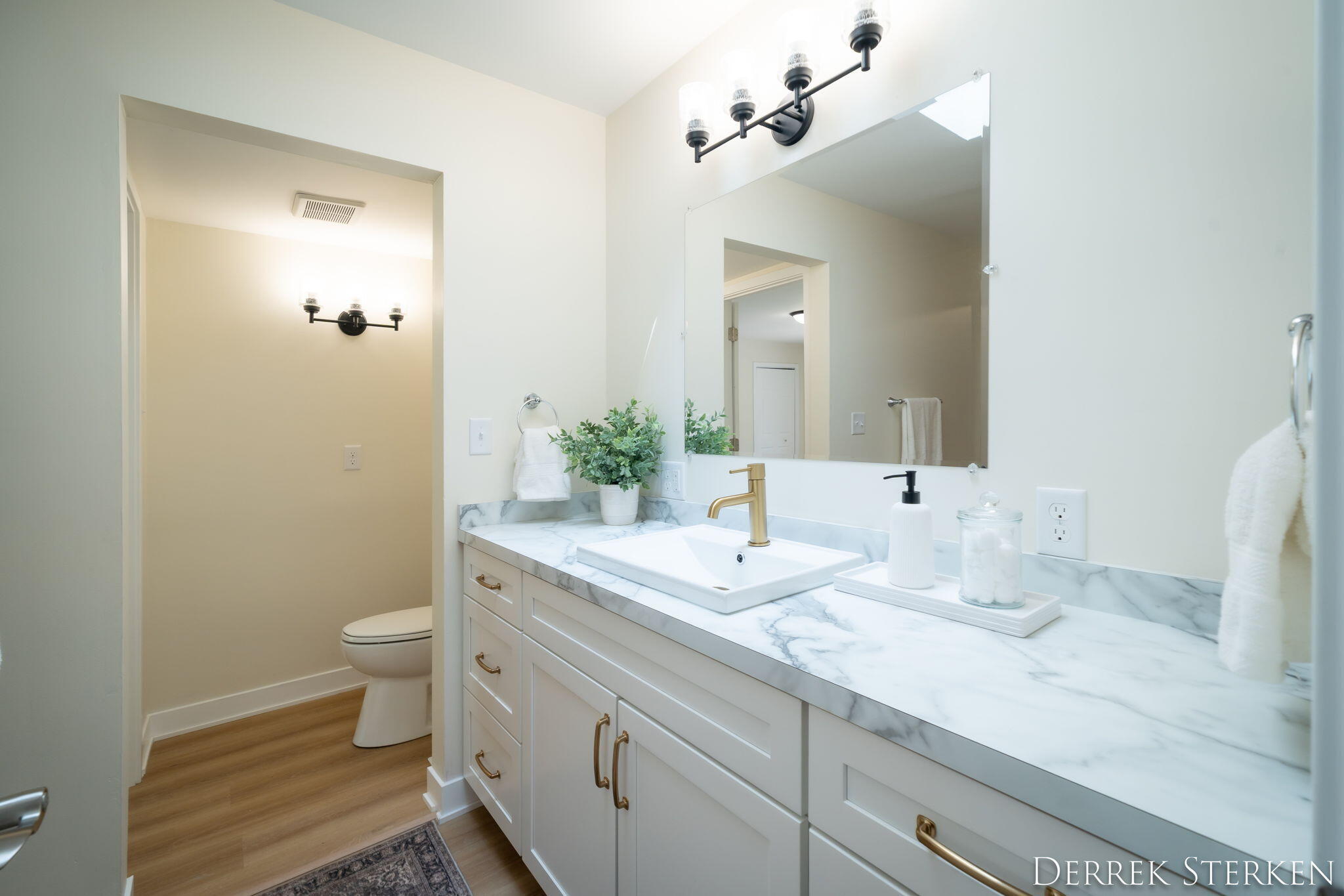 Saugatuck, Michigan, 49453, United States, 3 Bedrooms Bedrooms, ,2 BathroomsBathrooms,Residential,For Sale,1970300