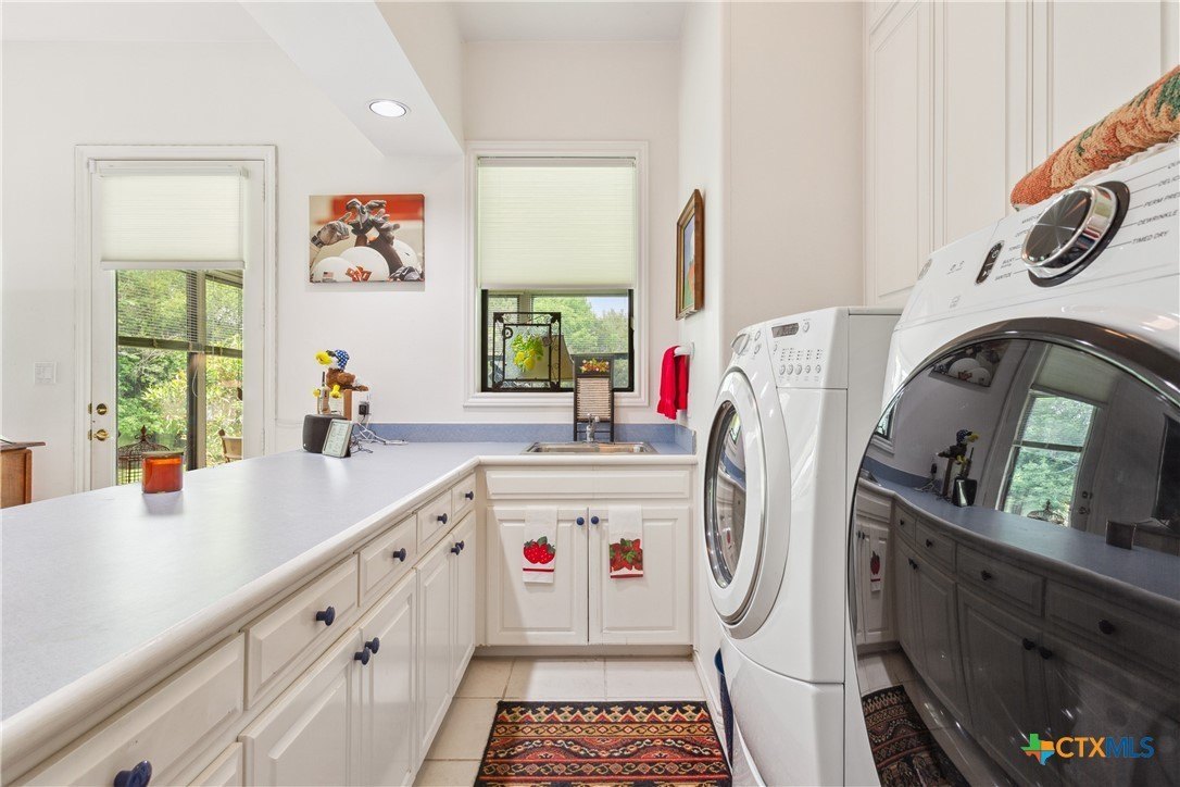 Salado, Texas, 76571, United States, 4 Bedrooms Bedrooms, ,7 BathroomsBathrooms,Residential,For Sale,1977249