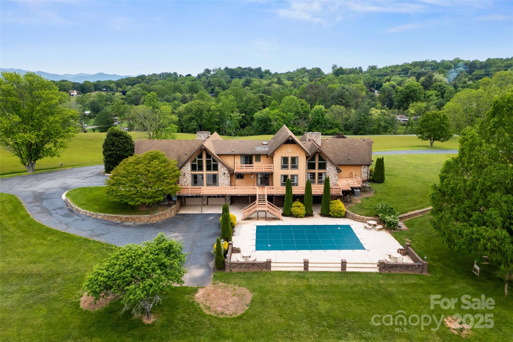 Asheville, North Carolina, 28806, United States, 4 Bedrooms Bedrooms, ,7 BathroomsBathrooms,Residential,For Sale,2001190