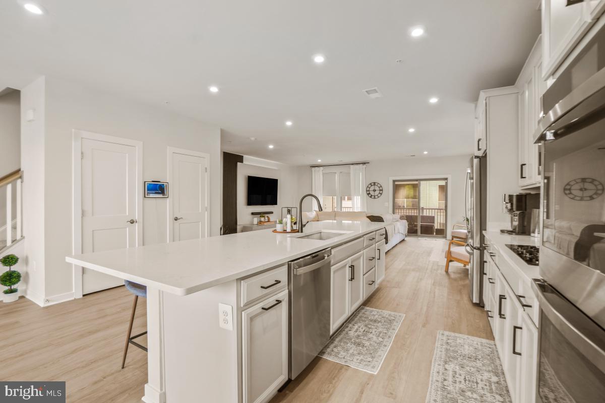Manassas Park, Virginia, 20111, United States, 3 Bedrooms Bedrooms, ,3 BathroomsBathrooms,Residential,For Sale,1942849
