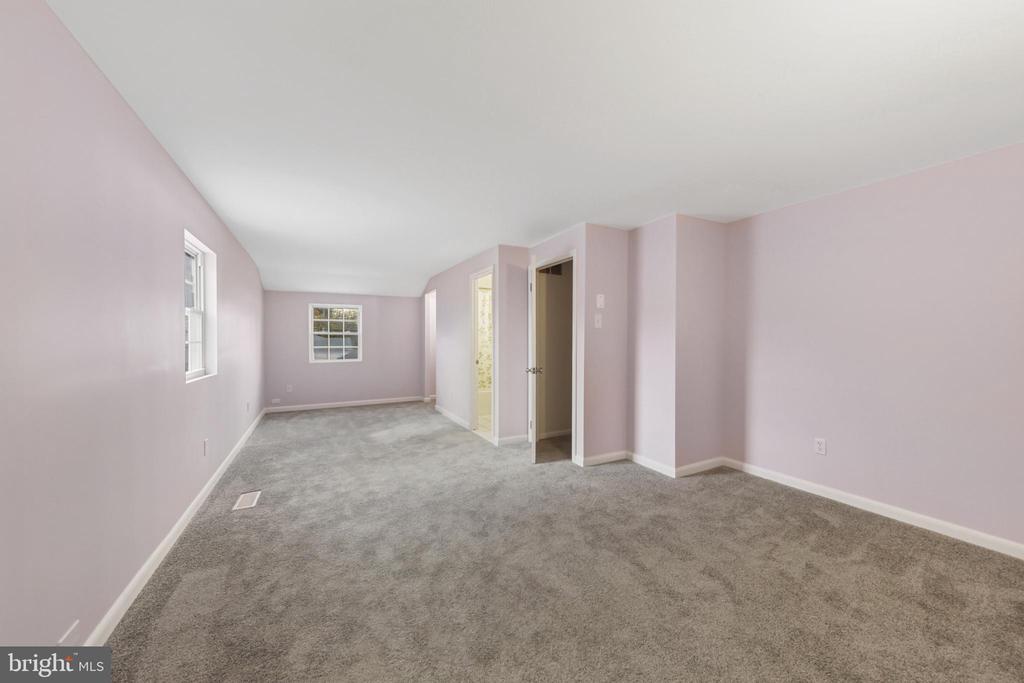 Cherry Hill, New Jersey, 08034, United States, 4 Bedrooms Bedrooms, ,4 BathroomsBathrooms,Residential,For Sale,1990479