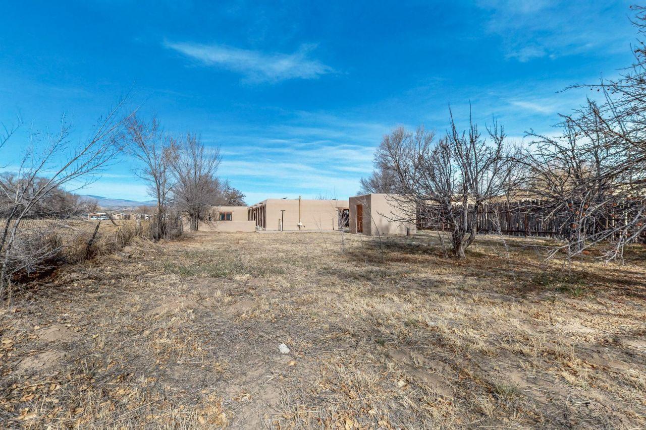Espanola, New Mexico, 87532, United States, 5 Bedrooms Bedrooms, ,3 BathroomsBathrooms,Residential,For Sale,1762184