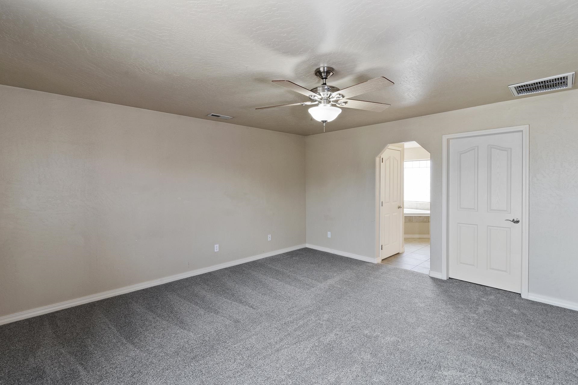 Fruita, Colorado, 81521, United States, 5 Bedrooms Bedrooms, ,3 BathroomsBathrooms,Residential,For Sale,1982065