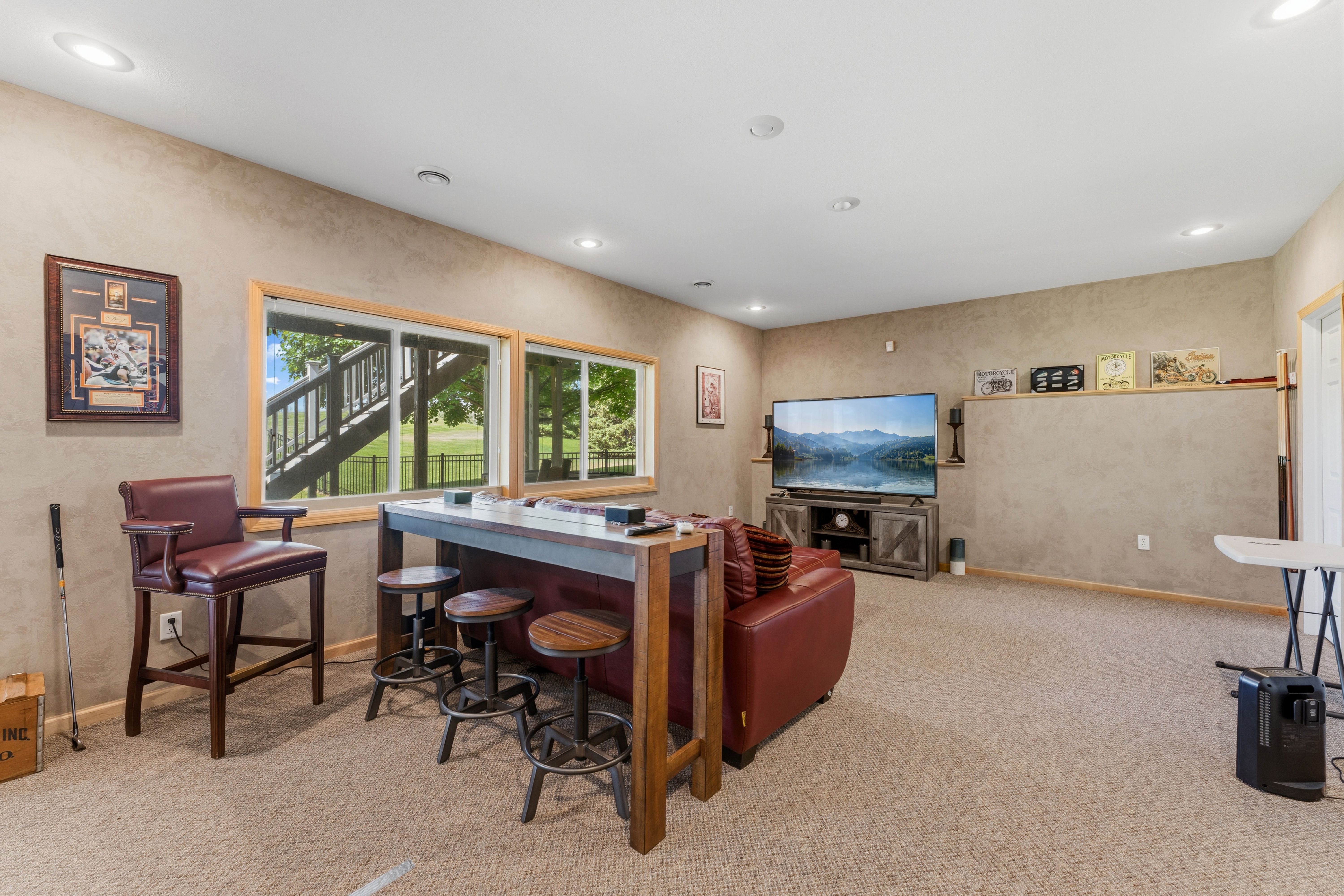  Golf Course Retreat With Entertainer’s Dream Walkout Basement - 物件實景
