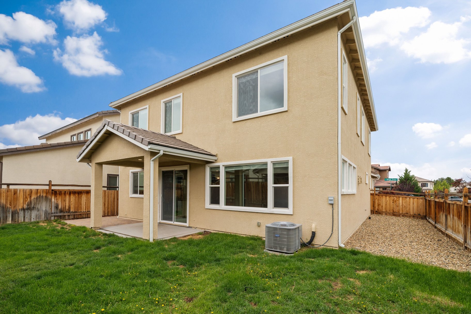  Two Story Walking Distance to Red Hawk Golf Course - 物件實景
