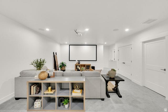 Riverton, Utah, 84065, United States, 7 Bedrooms Bedrooms, ,4 BathroomsBathrooms,Residential,For Sale,1977037