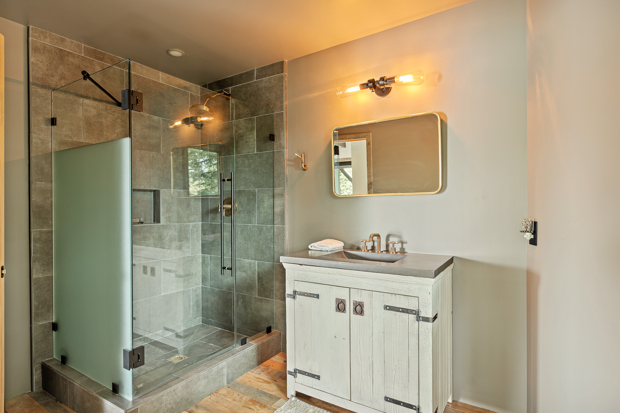  28778 Palisades Drive, Lake Arrowhead, CA 92352 - 物件實景