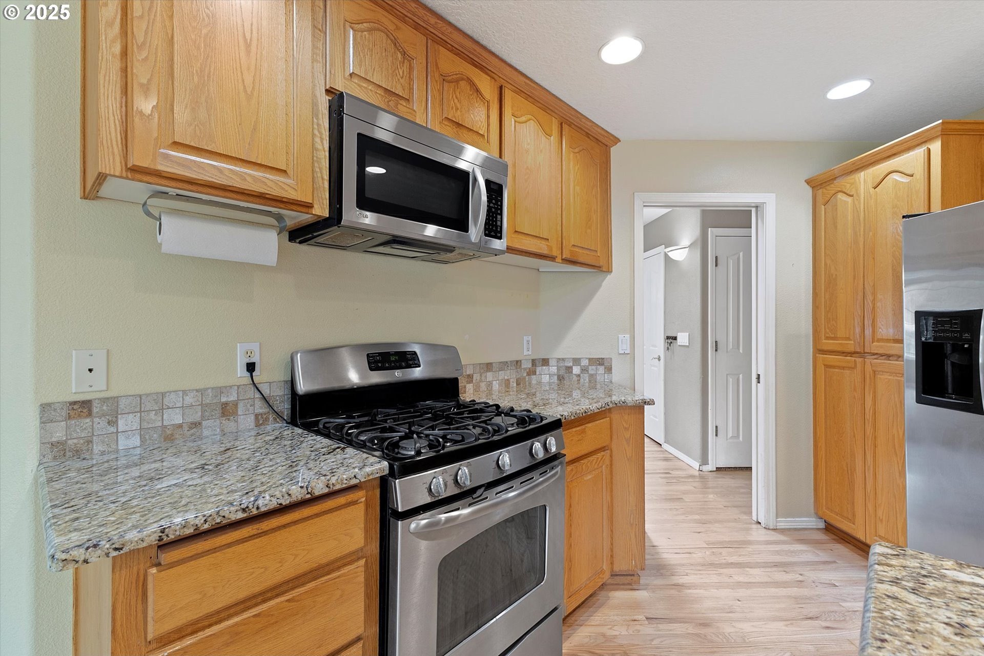 Newberg, Oregon, 97132, United States, 3 Bedrooms Bedrooms, ,2 BathroomsBathrooms,Residential,For Sale,1972944