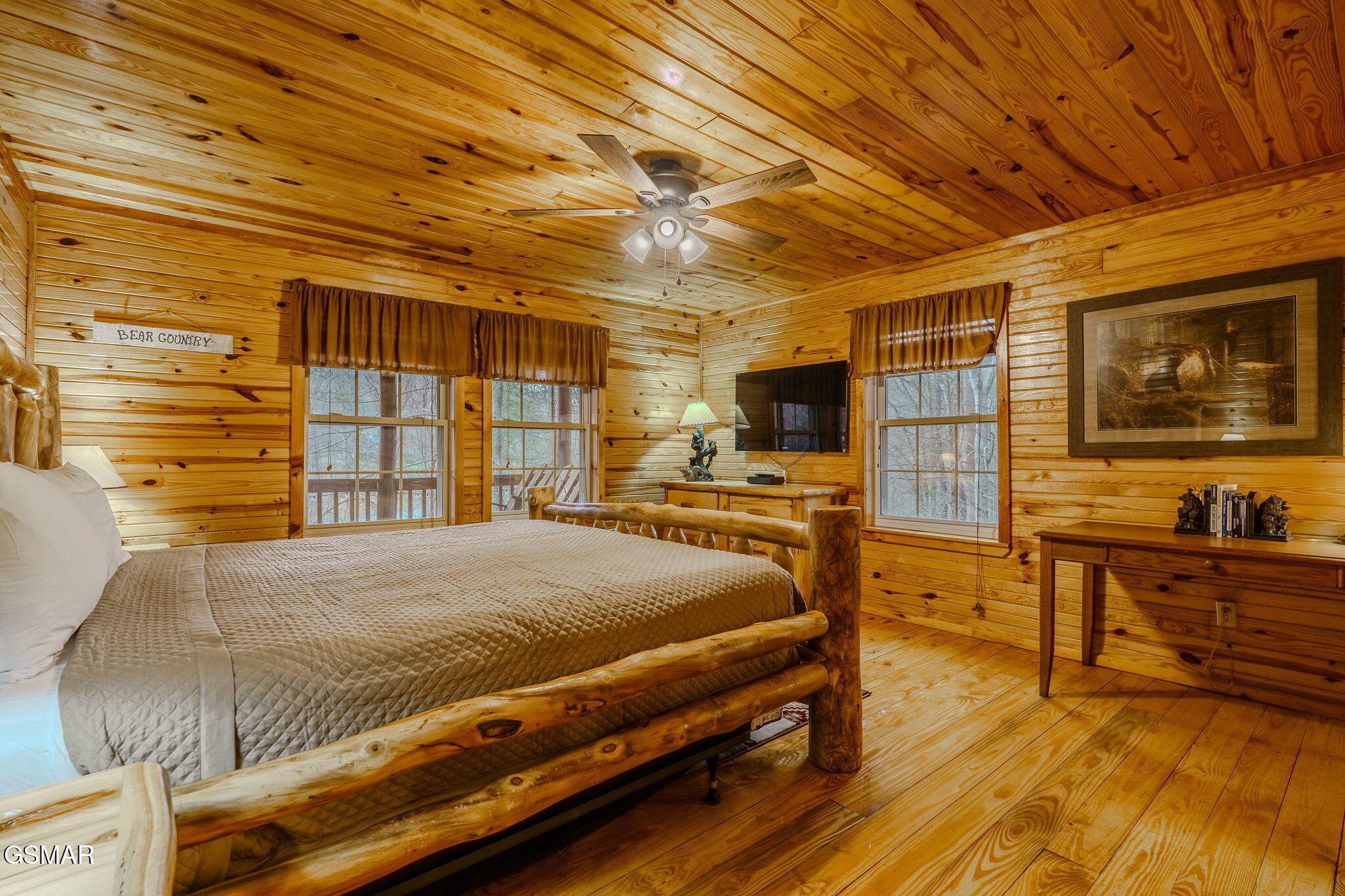 Sevierville, Tennessee, 37862, United States, 3 Bedrooms Bedrooms, ,3 BathroomsBathrooms,Residential,For Sale,2031500