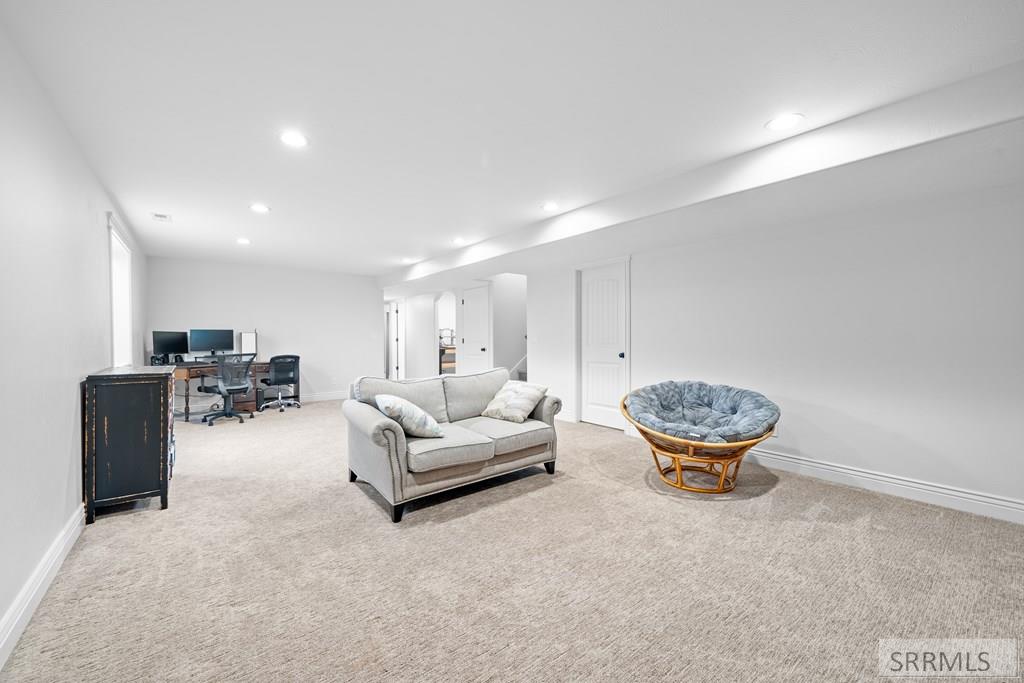 AMMON, Idaho, 83406, United States, 6 Bedrooms Bedrooms, ,3 BathroomsBathrooms,Residential,For Sale,2014866