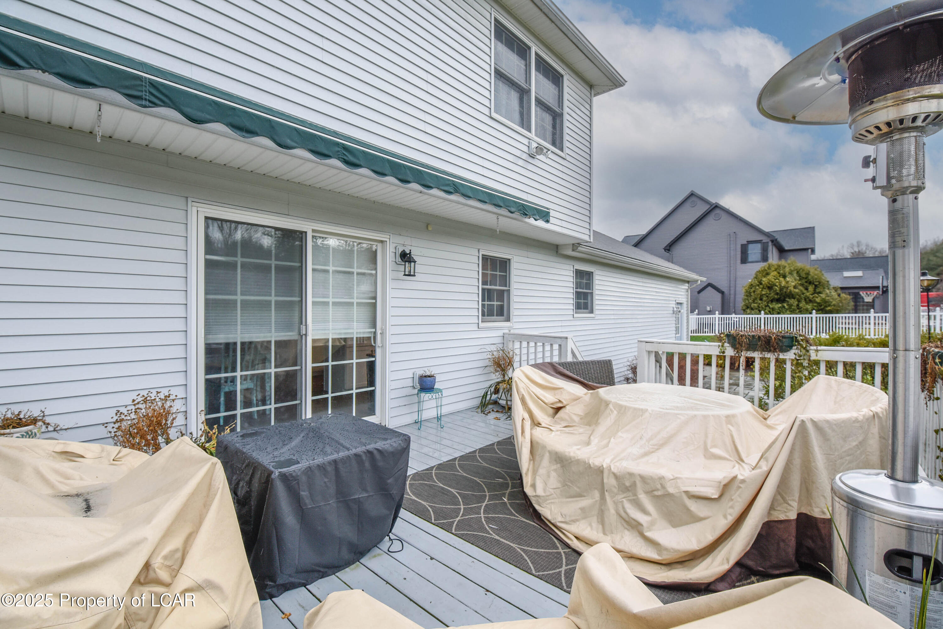 Dallas, Pennsylvania, 18612, United States, 4 Bedrooms Bedrooms, ,3 BathroomsBathrooms,Residential,For Sale,2005553