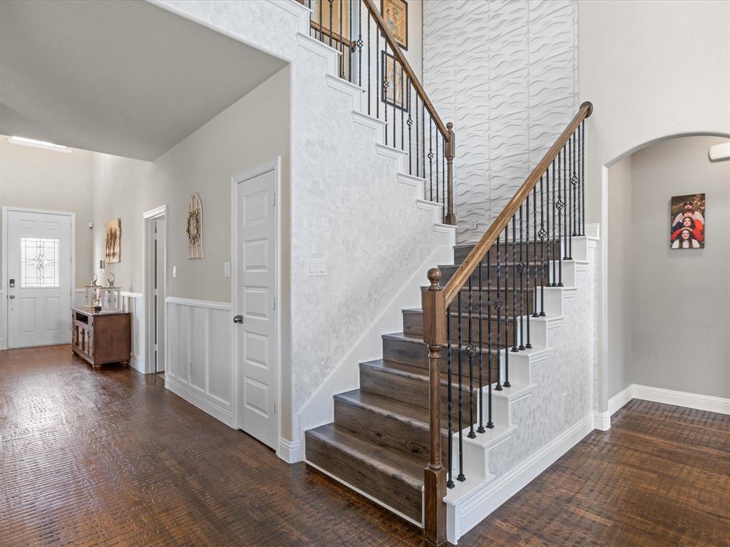 Waxahachie, Texas, 75165, United States, 4 Bedrooms Bedrooms, ,4 BathroomsBathrooms,Residential,For Sale,1978879