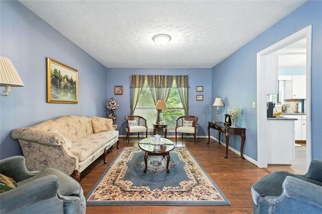 Roswell, Georgia, 30076, United States, 5 Bedrooms Bedrooms, ,4 BathroomsBathrooms,Residential,For Sale,1917059