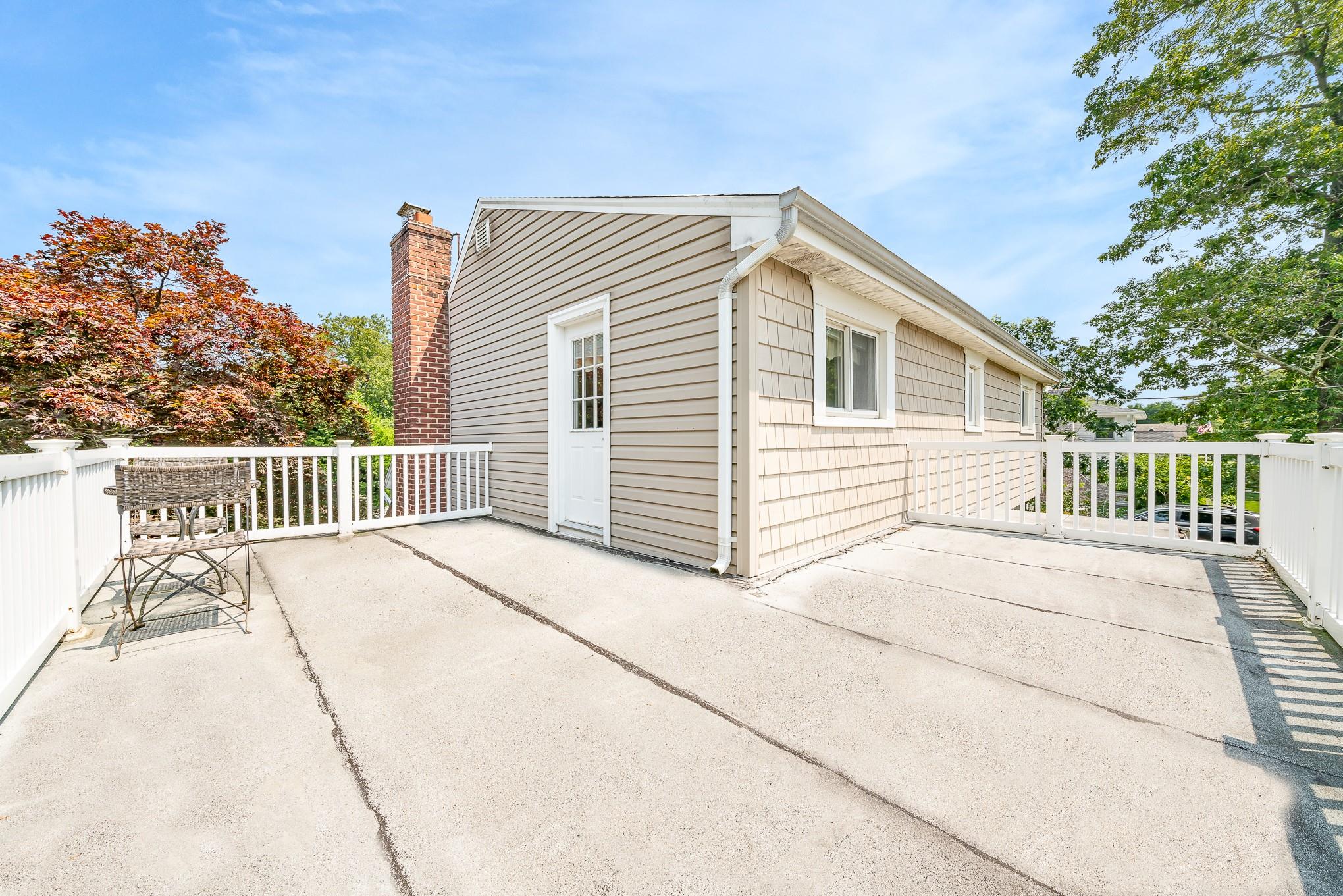 Massapequa, New York, 11758, United States, 4 Bedrooms Bedrooms, ,2 BathroomsBathrooms,Residential,For Sale,1904411
