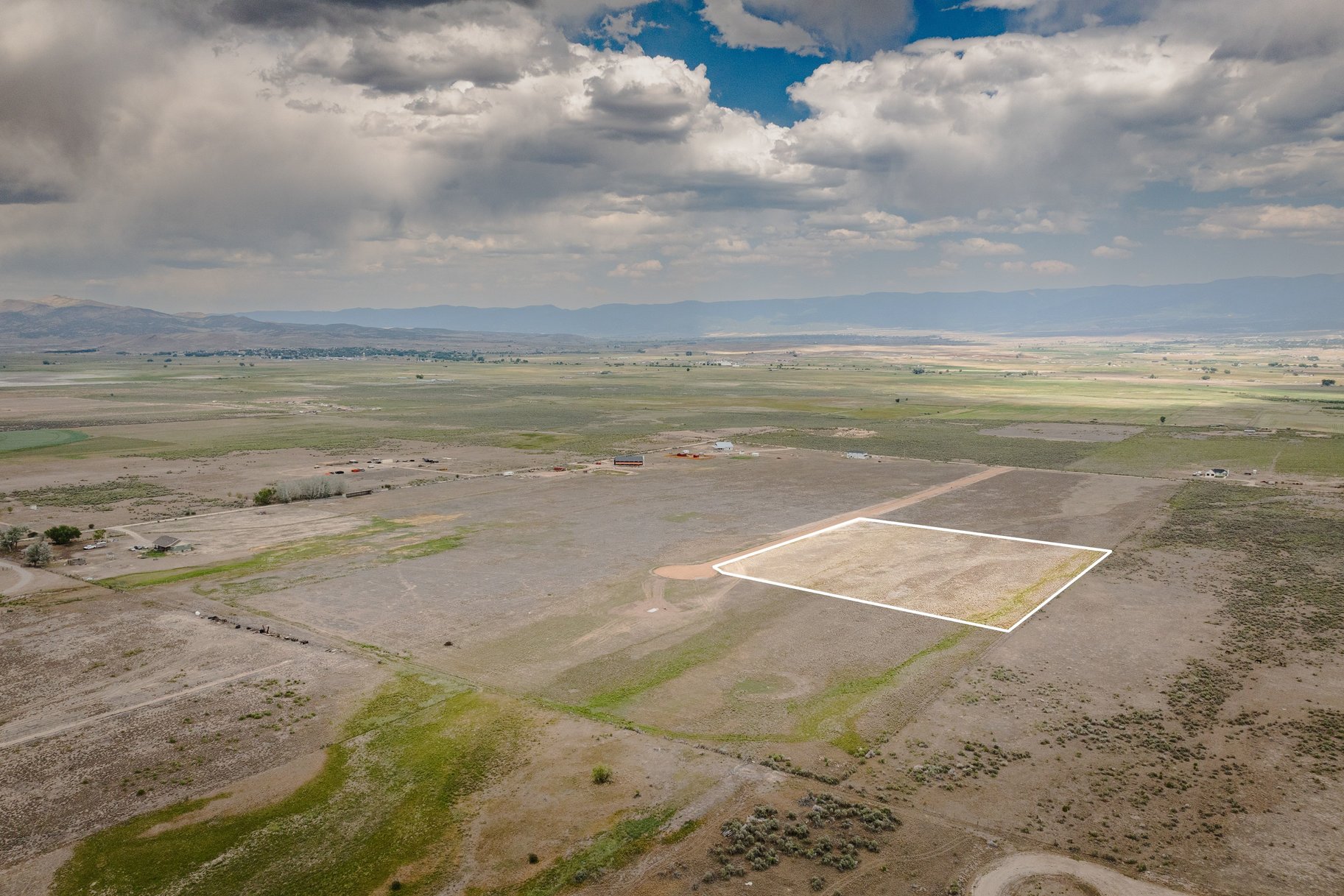  8.5-Acre Lots, No HOA, Stunning Horseshoe Mountain Views - 物件實景