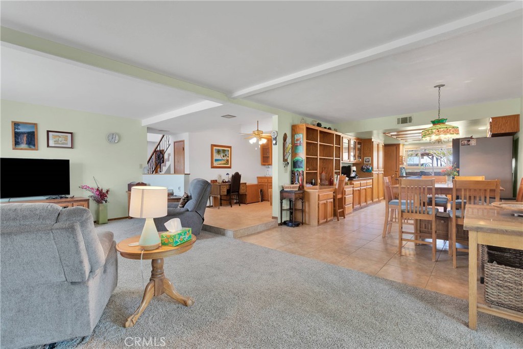 Lucerne Valley, California, 92356, United States, 6 Bedrooms Bedrooms, ,5 BathroomsBathrooms,Residential,For Sale,1986266