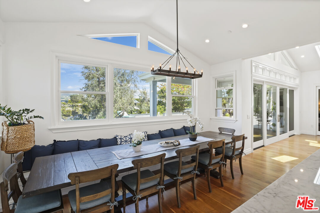 Malibu, California, 90265, United States, 5 Bedrooms Bedrooms, ,5 BathroomsBathrooms,Residential,For Sale,1762119