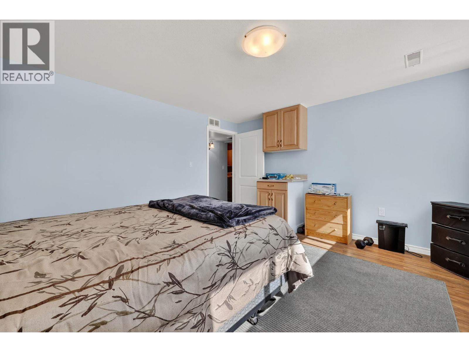 KELOWNA, British Columbia, V1X 1C4, CA, 5 Bedrooms Bedrooms, ,3 BathroomsBathrooms,Residential,For Sale,1948235