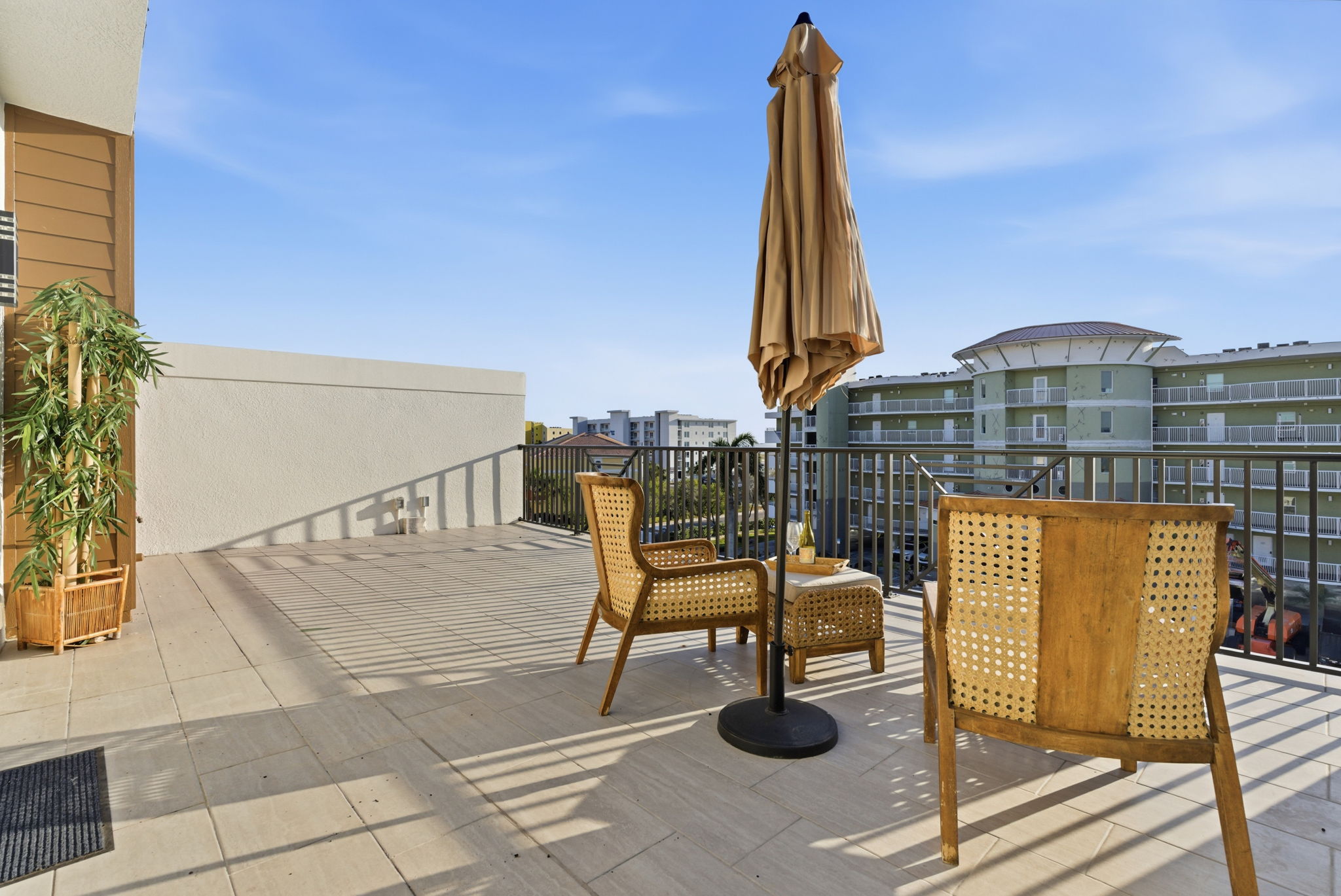 Treasure Island, Florida, 33706, United States, 5 Bedrooms Bedrooms, ,4 BathroomsBathrooms,Residential,For Sale,1887391