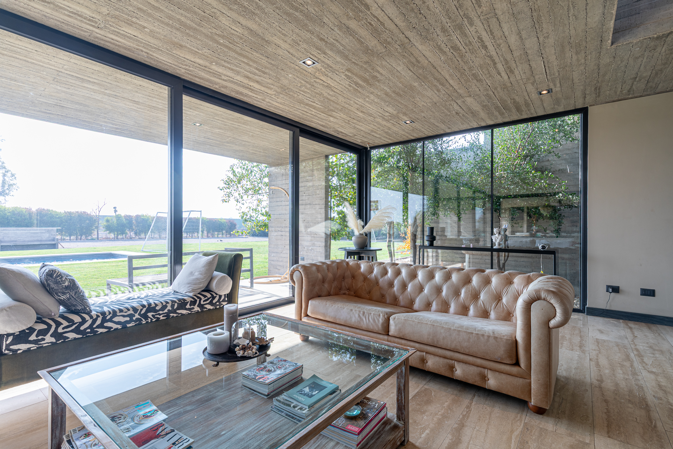  Modern 4-Bedroom Home in Las Brisas Gated Community - 物件實景