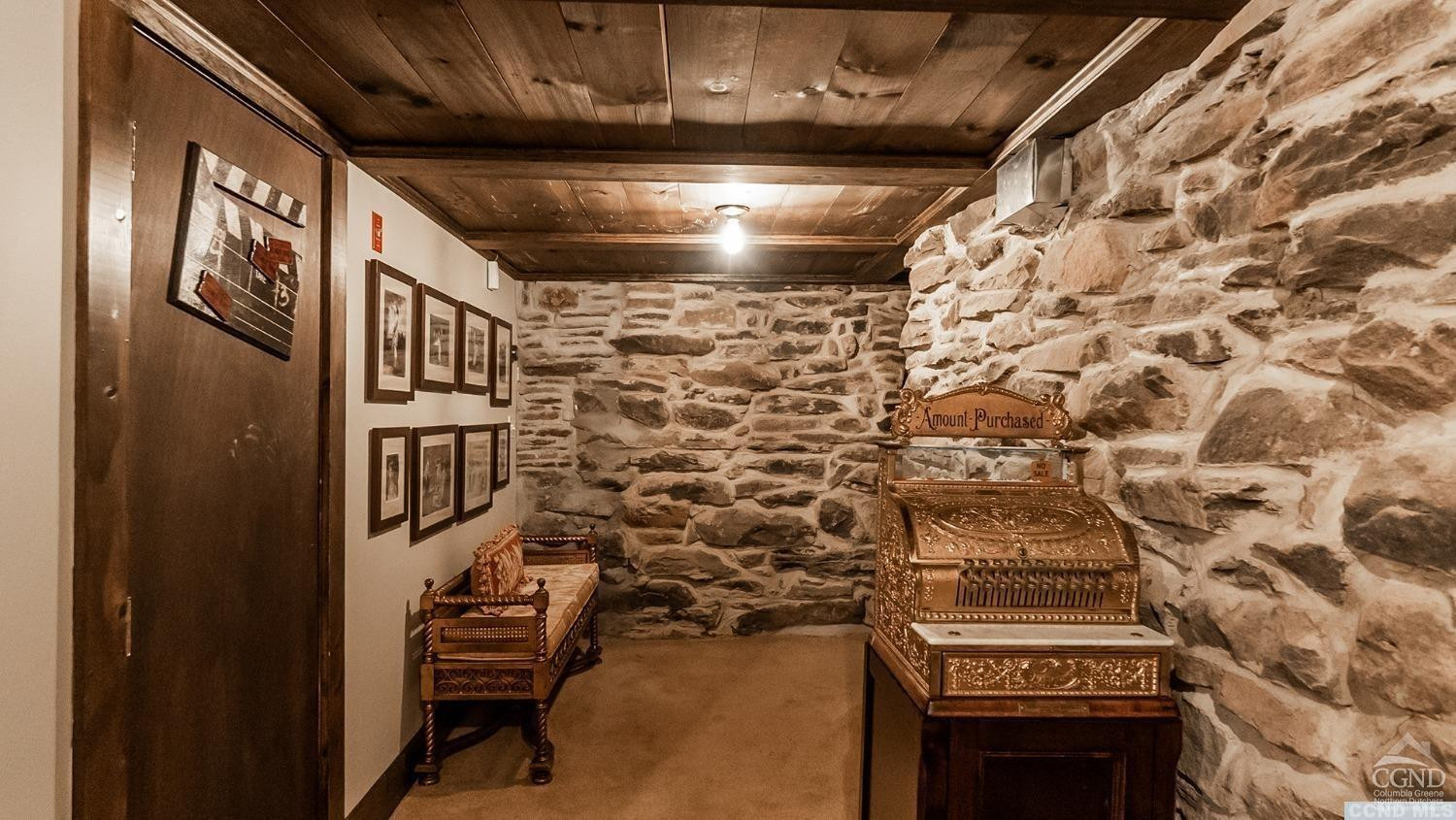 Tannersville, New York, 12485, United States, 6 Bedrooms Bedrooms, ,5 BathroomsBathrooms,Residential,For Sale,1947119