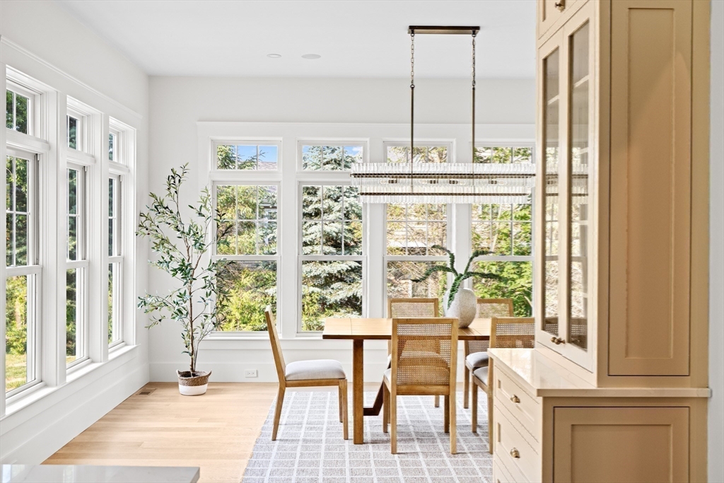 Hingham, Massachusetts, 02043, United States, 5 Bedrooms Bedrooms, ,6 BathroomsBathrooms,Residential,For Sale,1994867